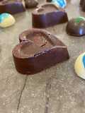 Bombones de chocolate rellenos de mazapán