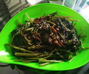 Praktis, Membuat Rujak Kangkung Gurih Mantul