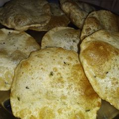 A picture of Dry methi ki Puri.