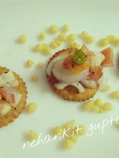 बिस्किट्स कानपीस (Biscuits canapes recipe in hindi) रेसिपी मुख्य फोटो