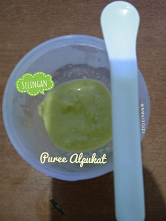 Foto resep Puree Alpukat (Selingan MPASI)💕