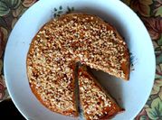 Una foto di torta light con miele