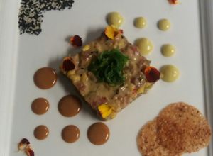 Una foto de Tartar de atún