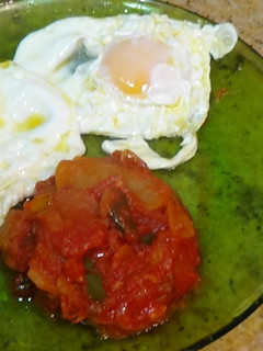 Una foto de Huevos a la riojana