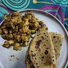 A picture of Sukhe aloo.