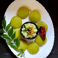 Green Peas Idli A picture of Green Peas Idli.