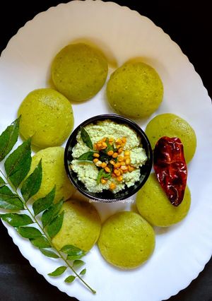 A picture of Green Peas Idli.