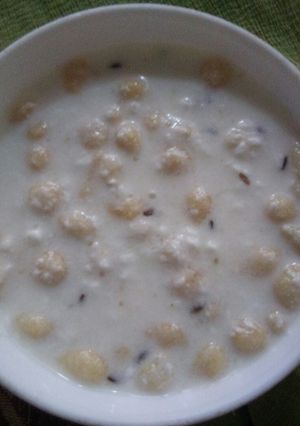 A picture of Boondi raita.