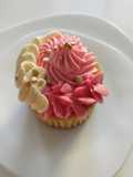 Cupcakes de Champaña con relleno de fresa y Buttercream de Coco