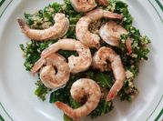 Una foto de kale quinoa