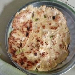 A picture of Onion paratha.