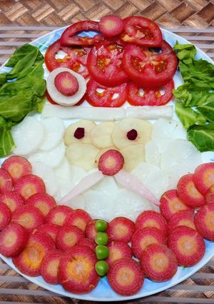 સલાડ ડીશ (Salad Dish Recipe In Gujarati) રેસીપી મુખ્ય ફોટો