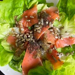 A picture of Smoked Norwegian trout salad with homemade honey mustard dressing.