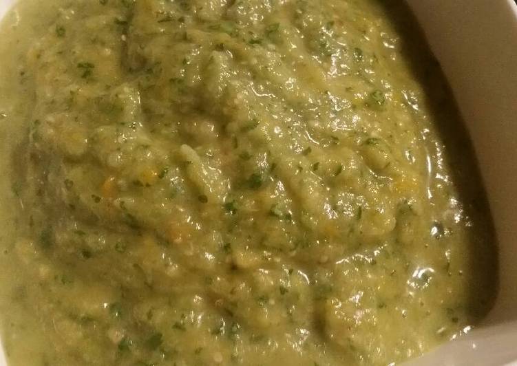 Step-by-Step Guide to Make Super Quick Homemade Chunky Salsa Verde