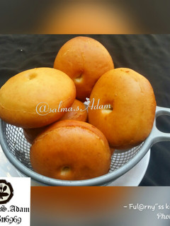 A picture of My simple doughnuts.