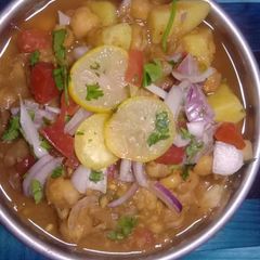 A picture of Kathyawari cholay.