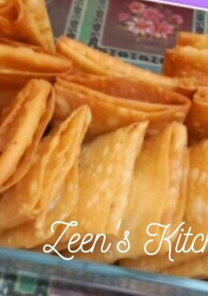 A picture of Samosa Leaves Pockets.