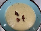 Zellekerkrémleves pirított baconnel