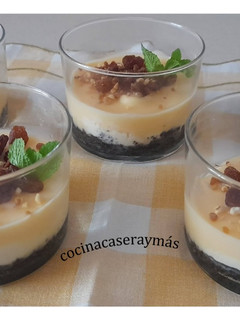Una foto de Lemon curd con frutos secos