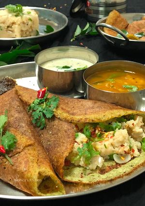 A picture of Upma Pesarattu Dosa.