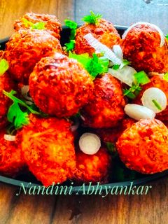 मल्टीग्रेन कोबी पकोडे (multigrain kobi pakoda recipe in marathi) रेसिपी चे मुख्य फोटो
