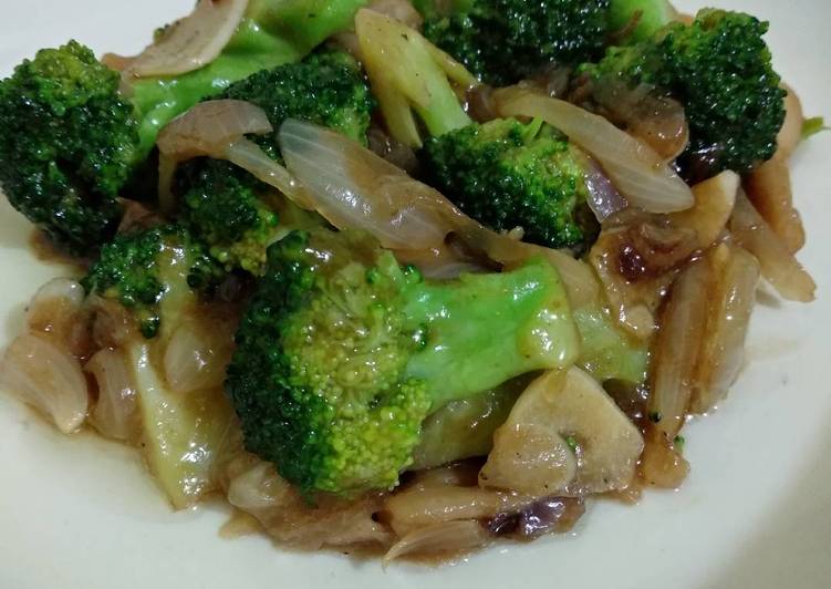 Cara Gampang Menyiapkan Brokoli Jamur Kayu Shimeji saos teriyaki yang Lezat Sekali
