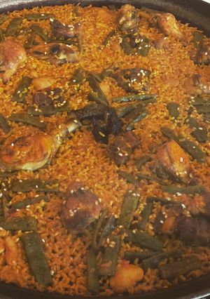 Una foto de Paella Valenciana