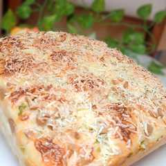 A picture of Cheese, Garlic & Sausage Bread (No Ulen).