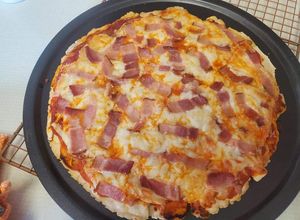 Una foto de Pizza extra finita sin gluten