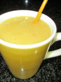 Una foto de Delicia veraniega de melocotón con leche vegetal de avena