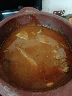மத்தி மீன் குழம்பு(matthi meen kulambu recipe in tamil) செய்முறை முக்கிய புகைப்படம்