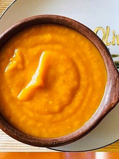Una foto de Crema de zapallo camote