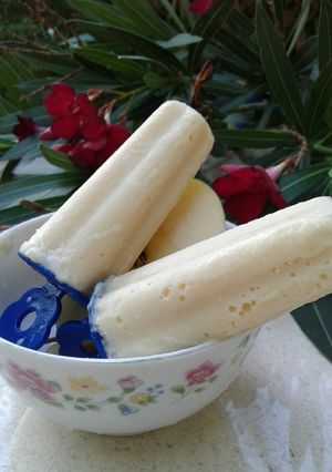 Una foto de Helado cremoso de manzana, sin crema