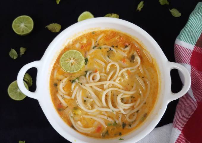 Recipe of Award-winning Thai noodle soup with desi tadka