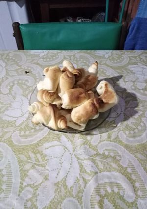 Una foto de Cuernitos o pancitos con grasa