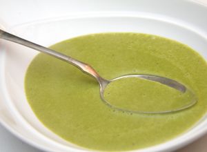 Medvehagyma krémleves recept fotója