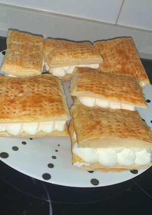 Una foto de Milhojas con nata