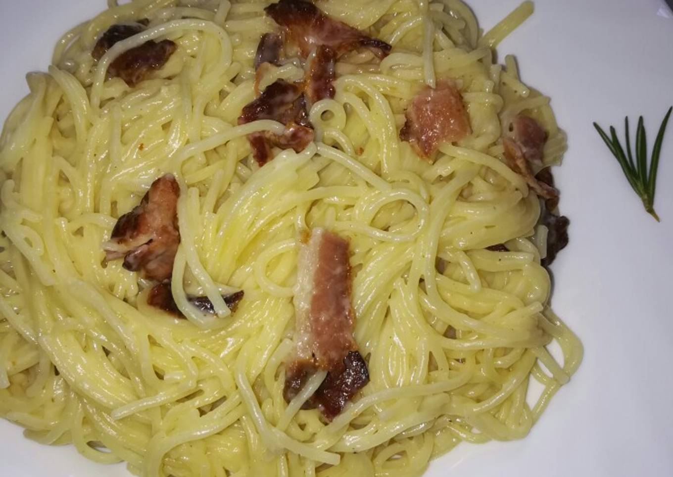 Spaghetti in cream sauce