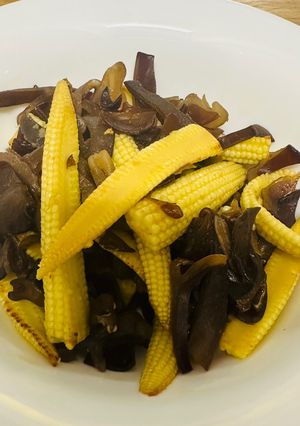 清炒木耳玉米筍 的食譜成品照片