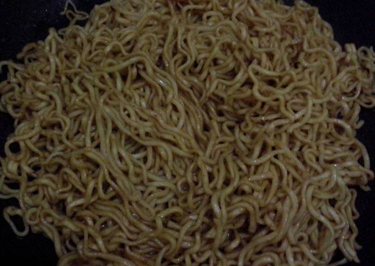 Langkah Mudah untuk Menyiapkan Mie goreng homemade (indomie kw) Anti Gagal