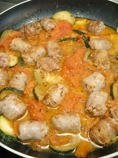 Una foto de Longaniza de pueblo en tomate