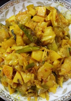 মিক্সড শীতের সবজি ভাজি রেসিপির প্রধান ছবি