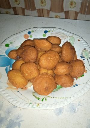 A picture of Bean cake AKA Kosai.