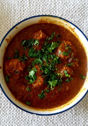 A picture of Dhaba style chicken curry.