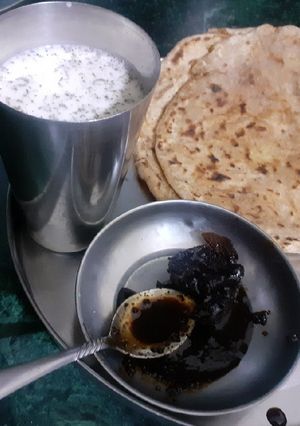 आलू पराठा छाछ ओर नींबू का अचार (aloo paratha chach aur nimbu ka achar recipe in Hindi) रेसिपी मुख्य फोटो