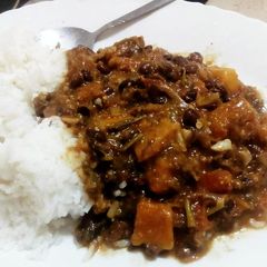 A picture of Njahi Curry.