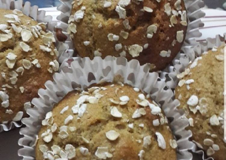 Simple Way to Make Speedy Healthy Oats &amp; Banana Muffins