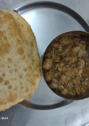 छोले भटूरे (chole bhature recipe in Hindi) रेसिपी मुख्य फोटो
