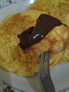 Resep Pancake Strawberry Saus Coklat oleh Dapur Adis - Cookpad