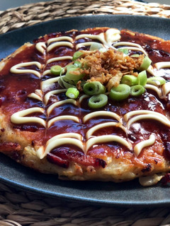 Una foto de Okonomiyaki fácil